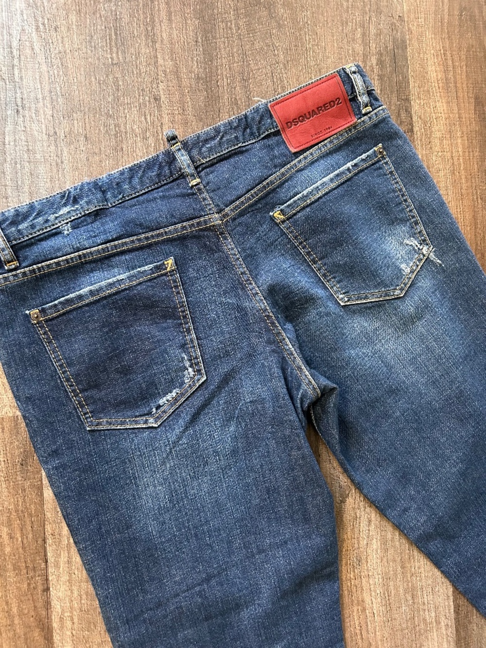 DSquared2 Hockney EUC made Italy distressed stretch denim tapered jeans 46 38 28